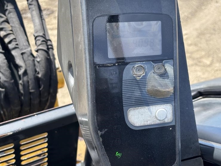 2006-deere-27d-image-31