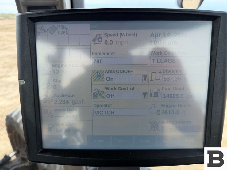 2018-case-ih-magnum-310-image-82