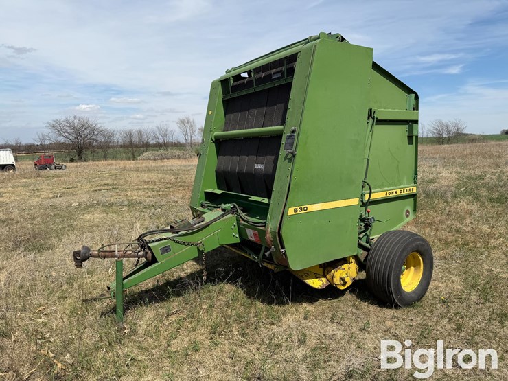 john-deere-630-image-1