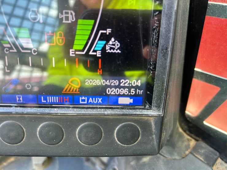 2017-takeuchi-tl12r2-image-25