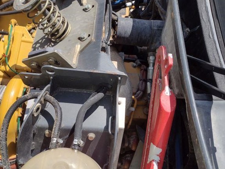 deere-300d-image-40