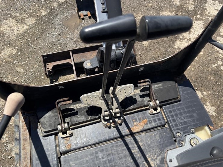 2020-bobcat-e20-image-26