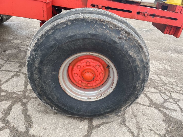 #4064-•-case-1370-tractor-image-14