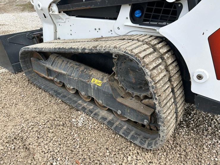 2023-bobcat-t770-image-17