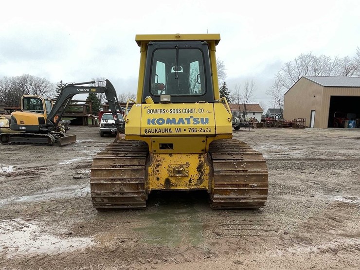 komatsu-d65px-12-image-6