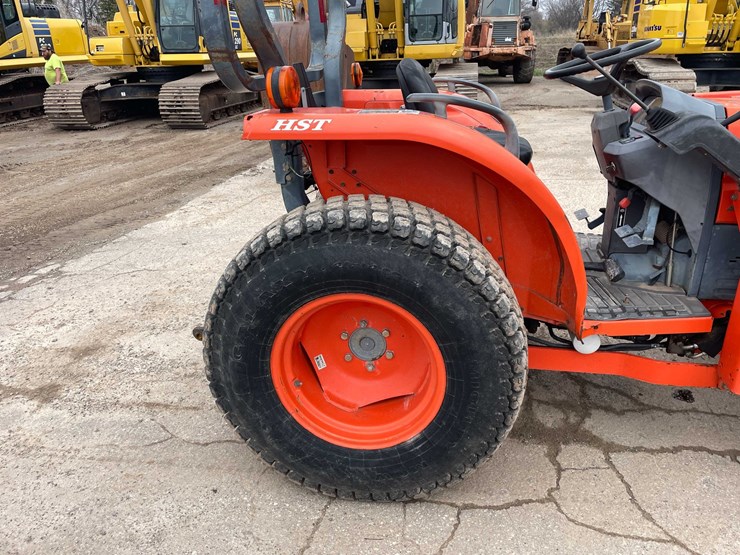 #4054-•-kubota-tractor-image-38