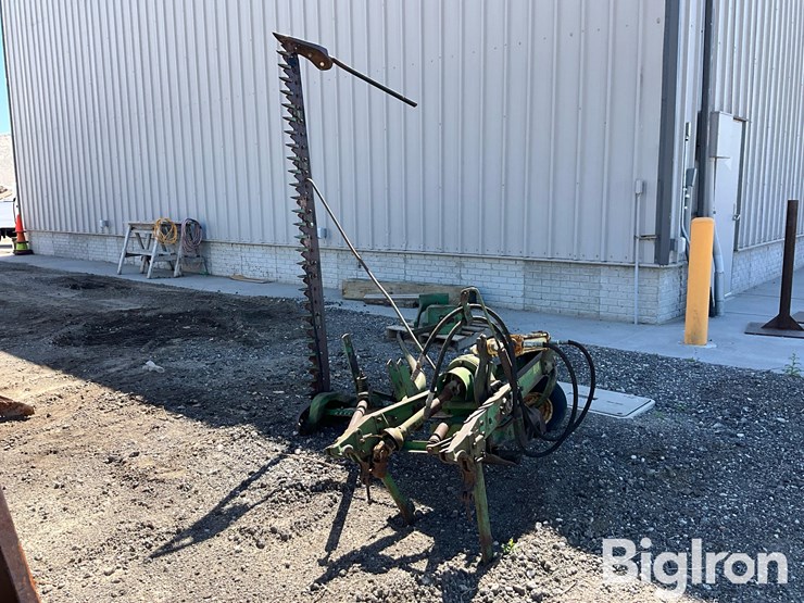 john-deere-7-image-1
