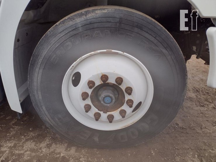 2018-hino-338-image-24