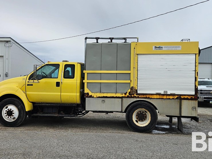 2007-ford-f750-image-8