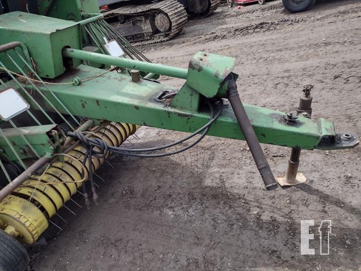 john-deere-410-image-12