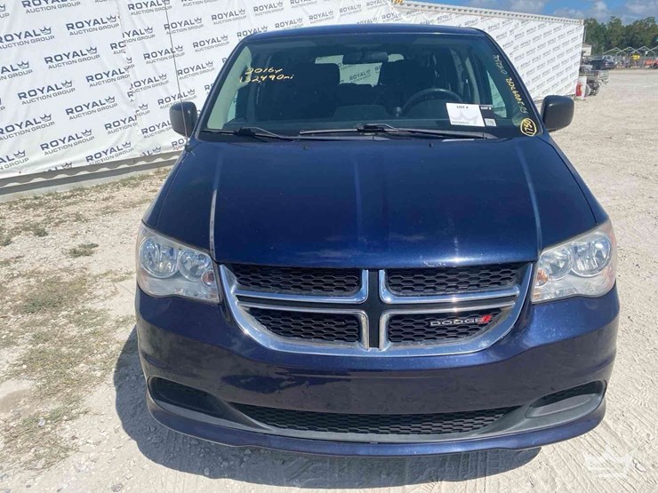 2016-dodge-grand-caravan-image-17