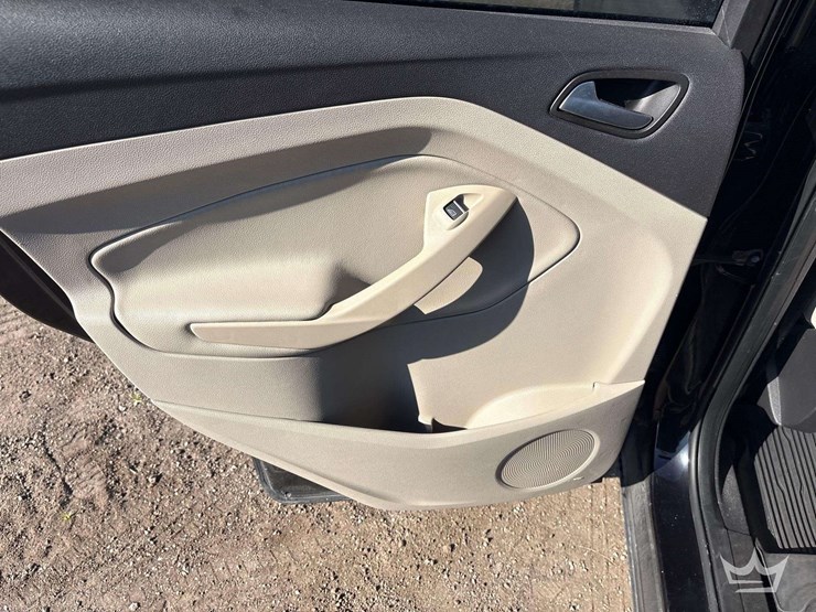 2019-ford-escape-image-17