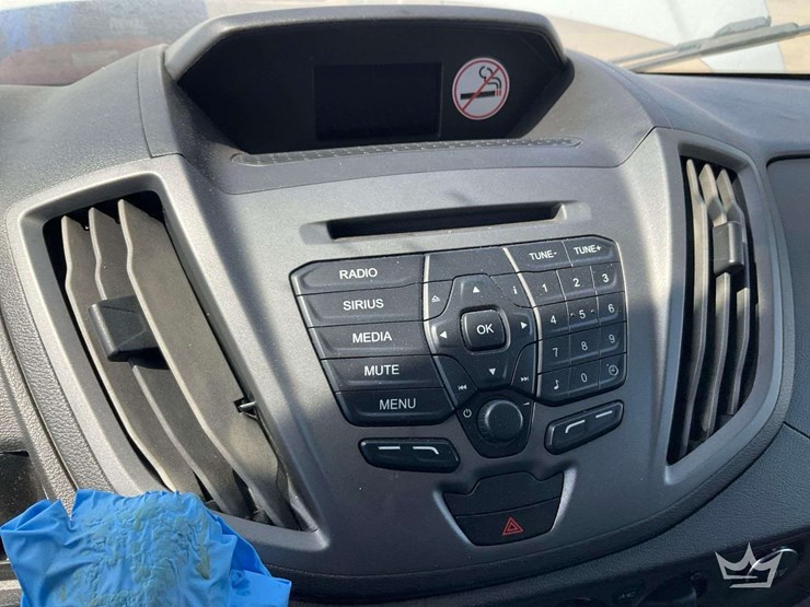 2019-ford-transit-image-13