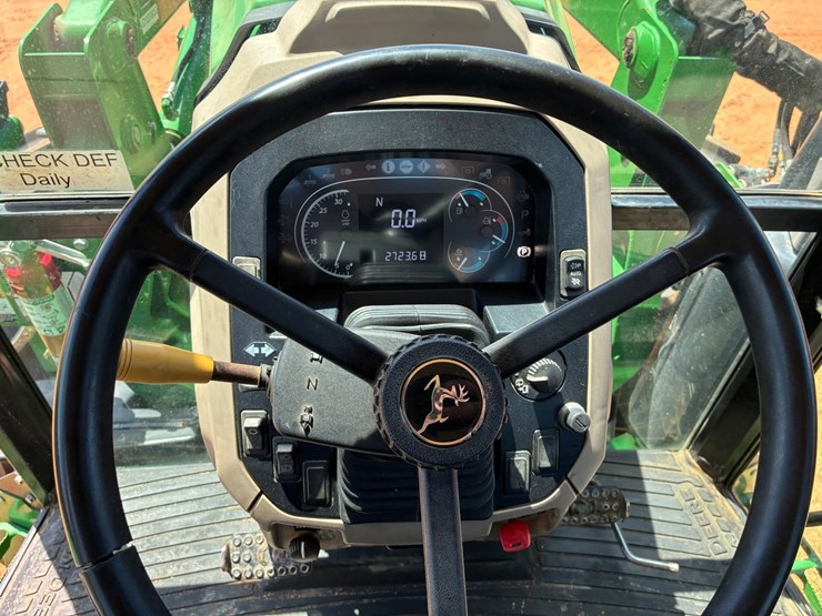 2017-john-deere-6120e-image-18