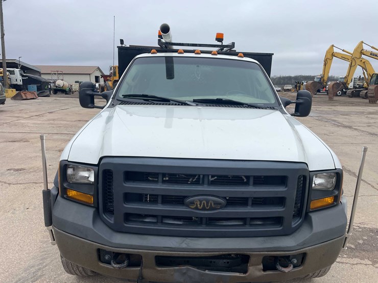 2006-ford-f450-xl-image-41