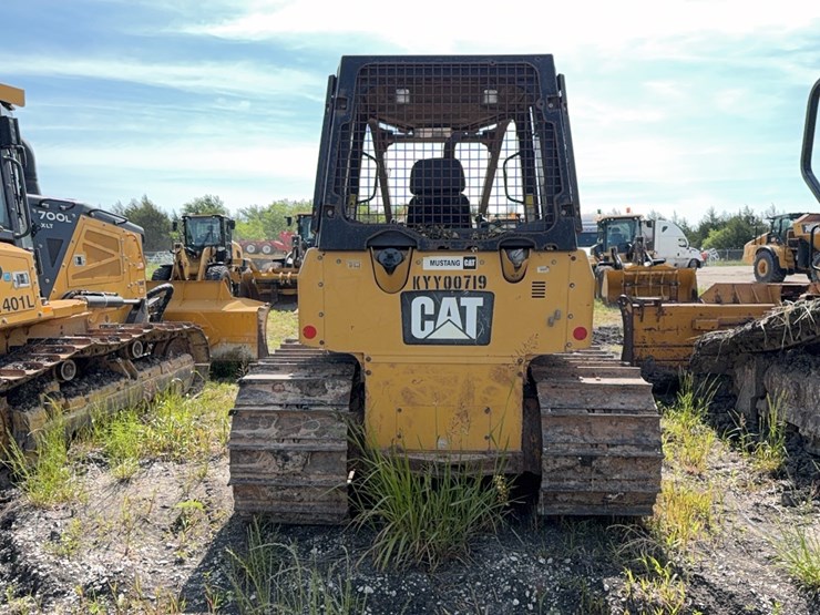 2018-caterpillar-d5k2-lgp-image-5