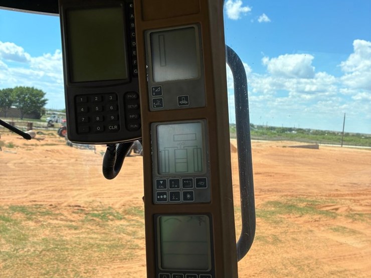 2000-john-deere-9650-sts-image-16