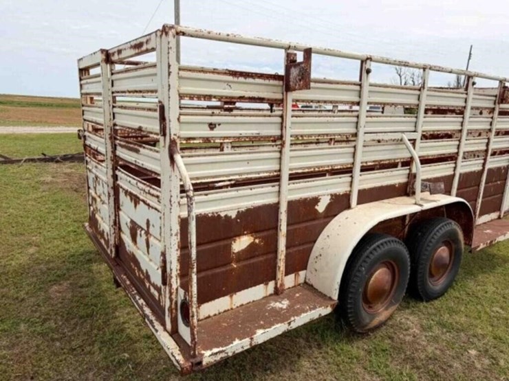 16’-livestock-trailer-image-19