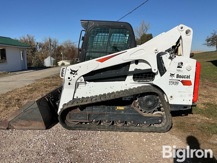 2018-bobcat-t740-image-8