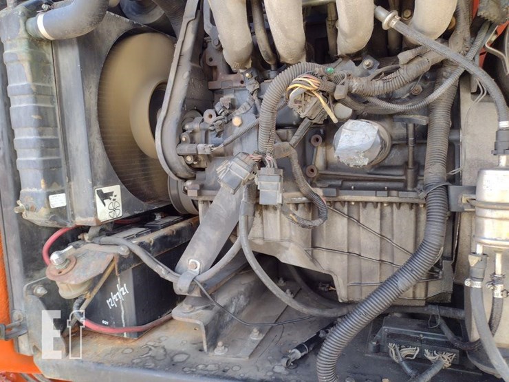 2002-jlg-600ajn-image-23