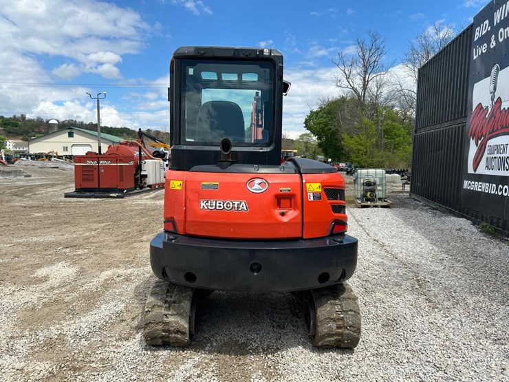 2019-kubota-kx040-4-image-3