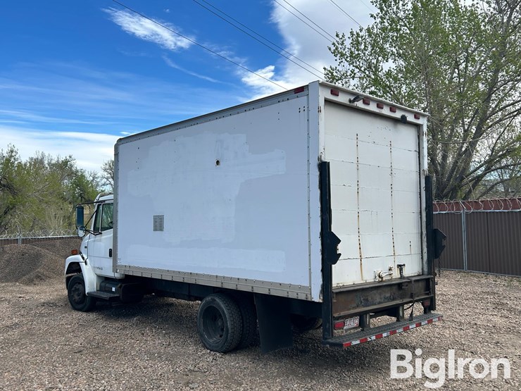 2000-freightliner-fl50-image-7