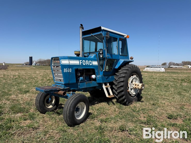 1976-ford-8600-image-1