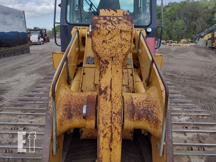 2004-deere-655c-ii-image-25