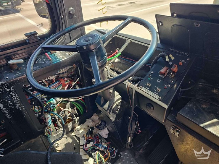 2012-gillig-low-floor-image-15