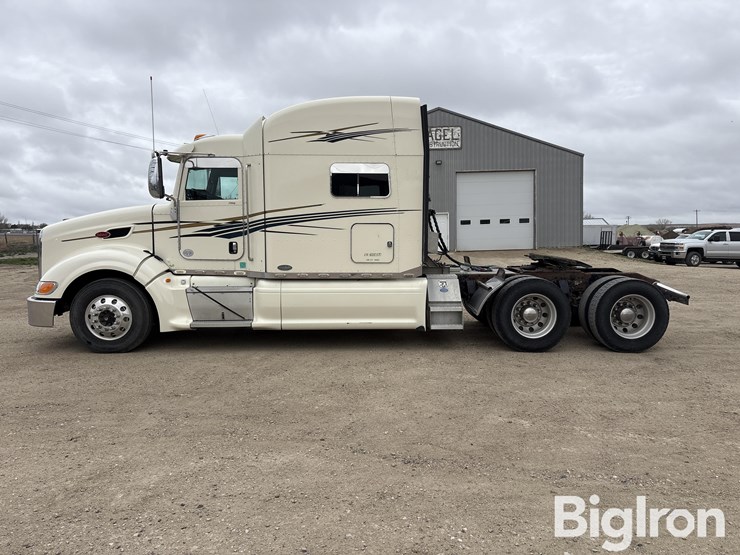2011-peterbilt-386-image-8
