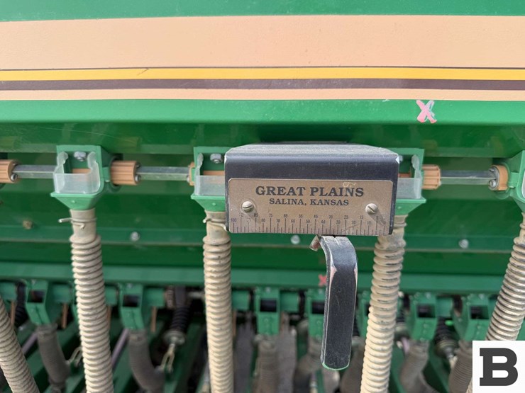 2012-great-plains-3s-3000hd-image-24