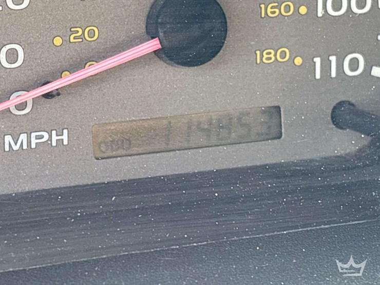 2003-toyota-sequoia-image-15