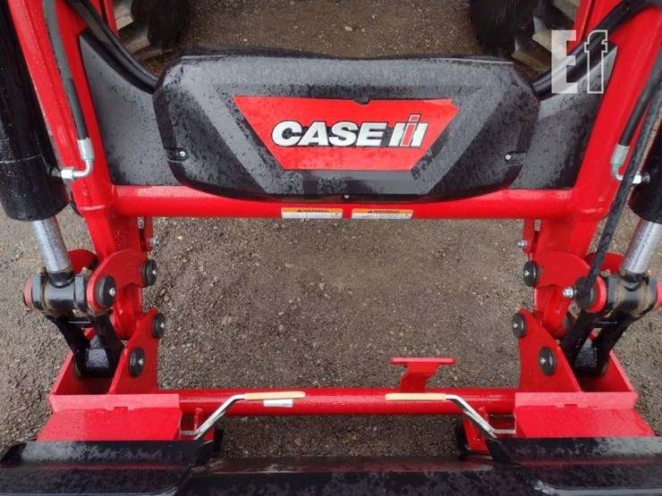 2013-case-ih-farmall-110a-image-18