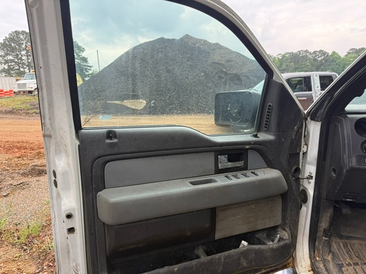 2012-ford-f150-image-28