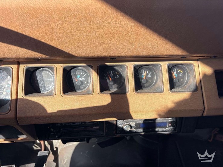 1995-jeep-wrangler-image-16
