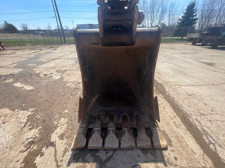 #4007-•-1998-komatsu-400lc-6-excavator-image-23