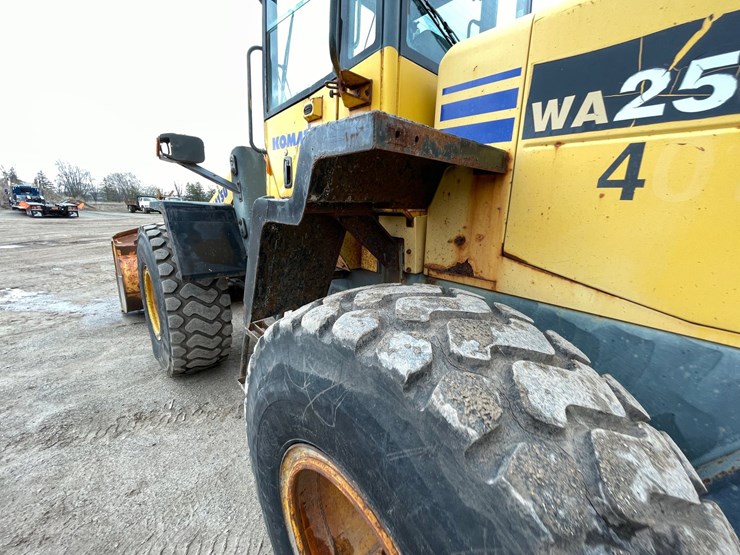 komatsu-wa250-5-image-27