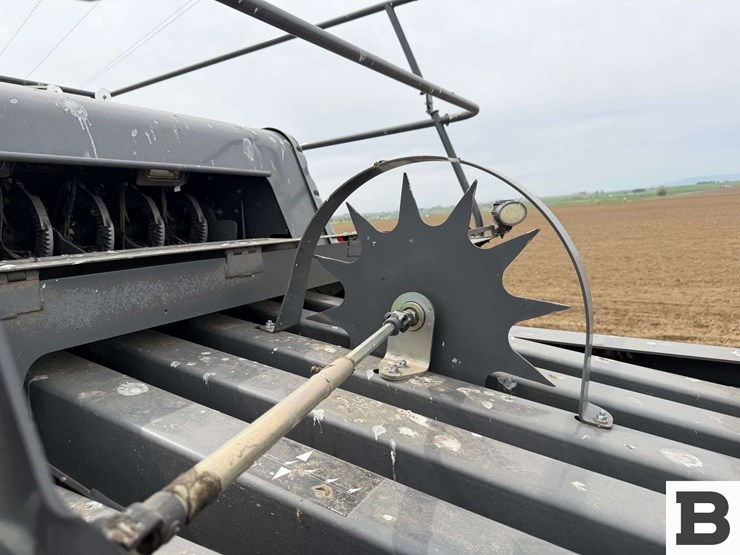 2022-massey-ferguson-2270-image-42