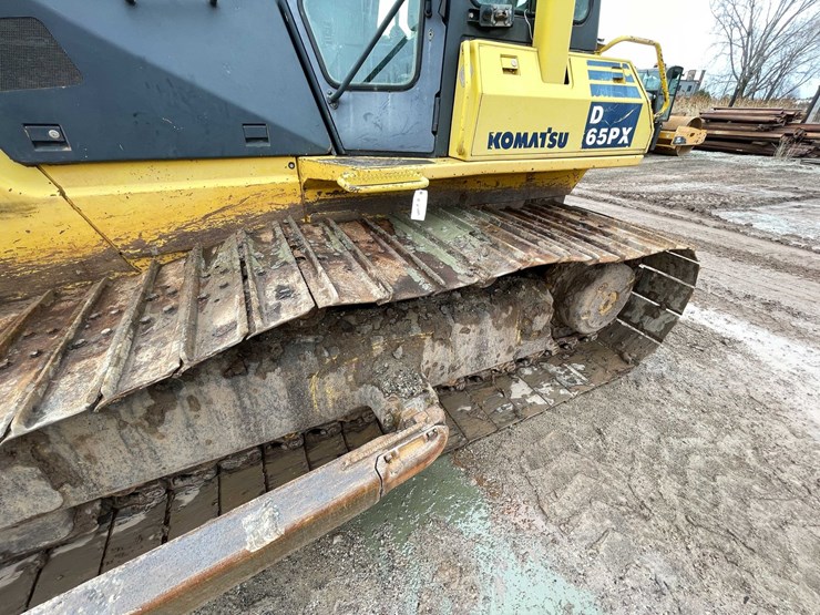 komatsu-d65px-12-image-18