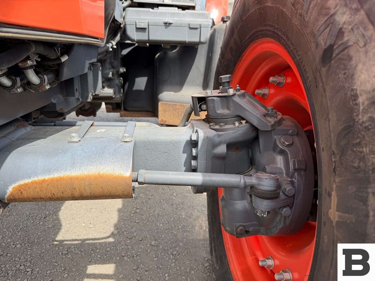 2013-kubota-m110gx-image-13