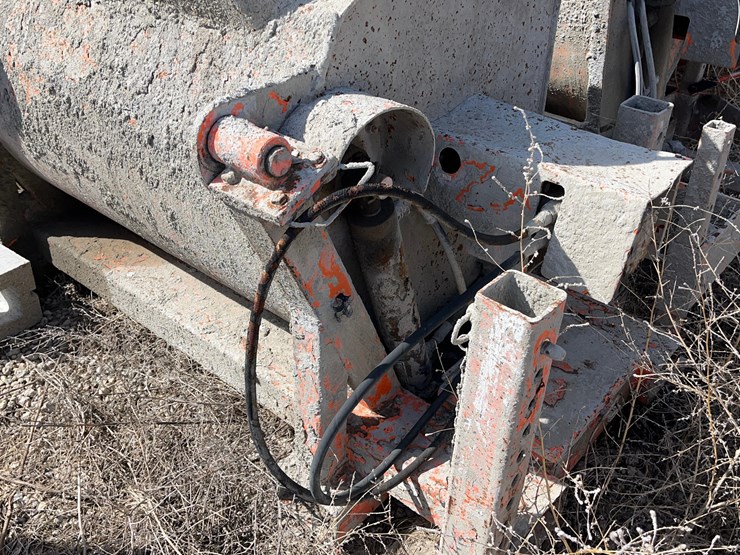 gas-powered-masonry-site-mixer-image-12
