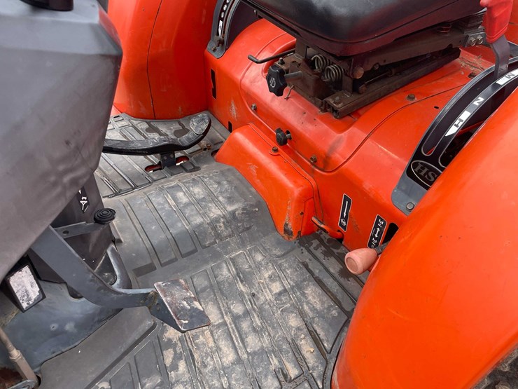 #4054-•-kubota-tractor-image-50