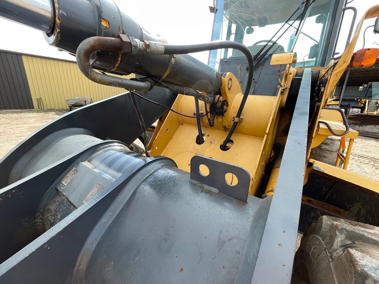 2000-deere-544h-image-13