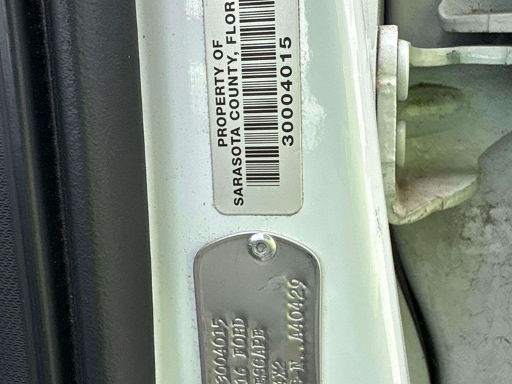 2016-ford-escape-image-12