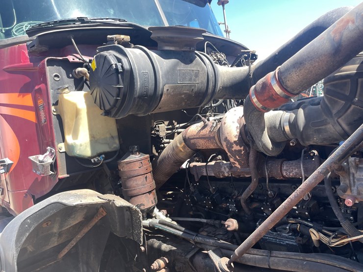 #4013-•-2000-quad-axle-mack-dump-truck-(has-wi-title)-image-135