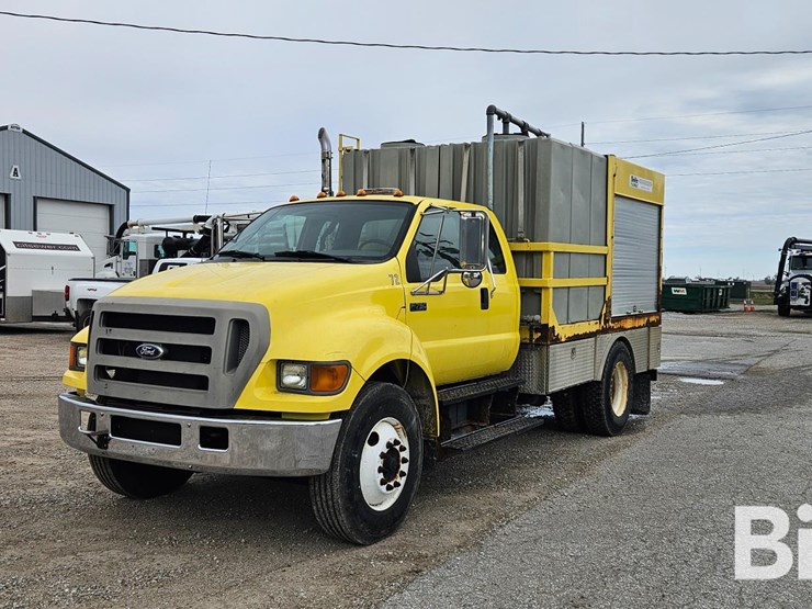 2007-ford-f750-image-1