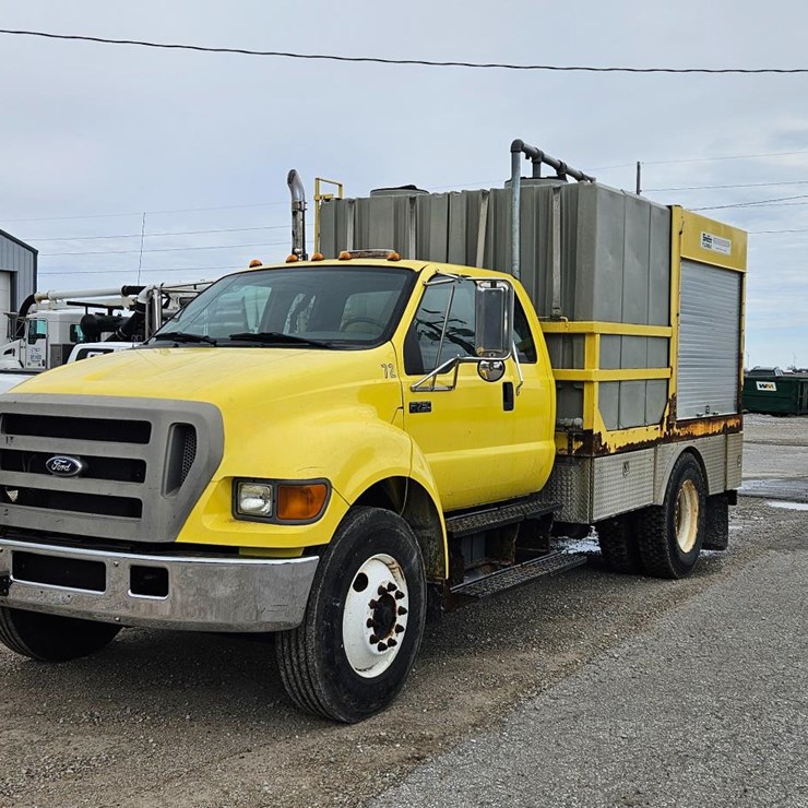 2007 FORD F750