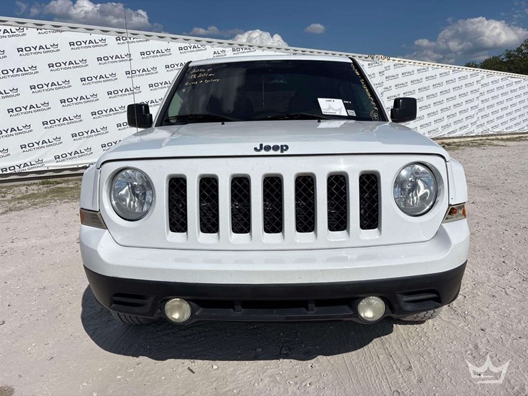 2016-jeep-patriot-image-34