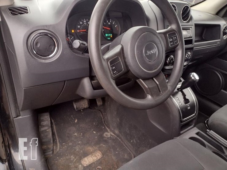 2012-jeep-patriot-sport-image-10