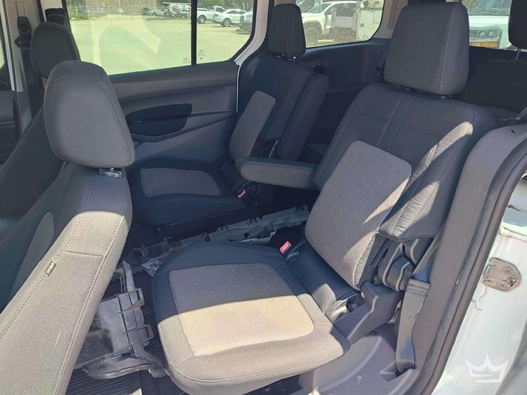 2019-ford-transit-connect-image-33